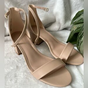 Size 8.5 Madden Girl nude Ileana heeled sandals